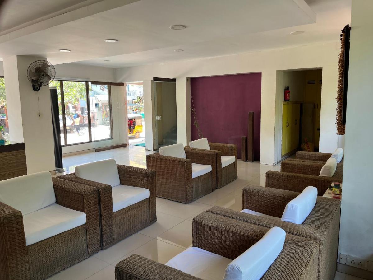 Asr Guesthouse تيروباتي المظهر الخارجي الصورة